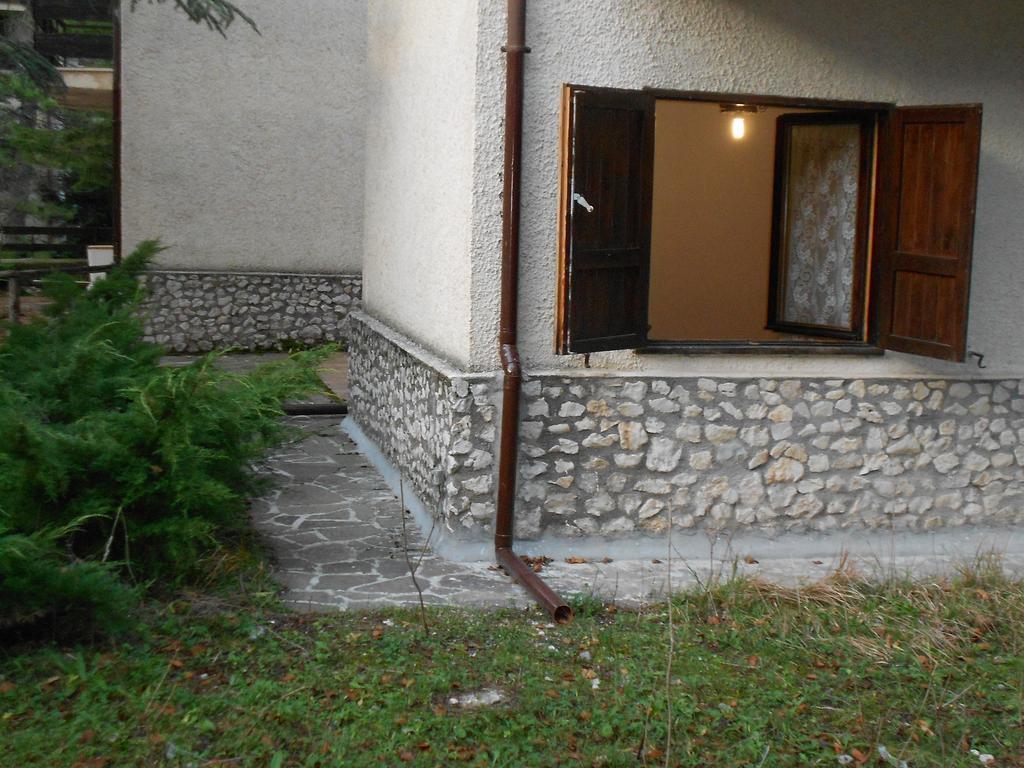 Appartamento Roccione Овиндоли Номер фото
